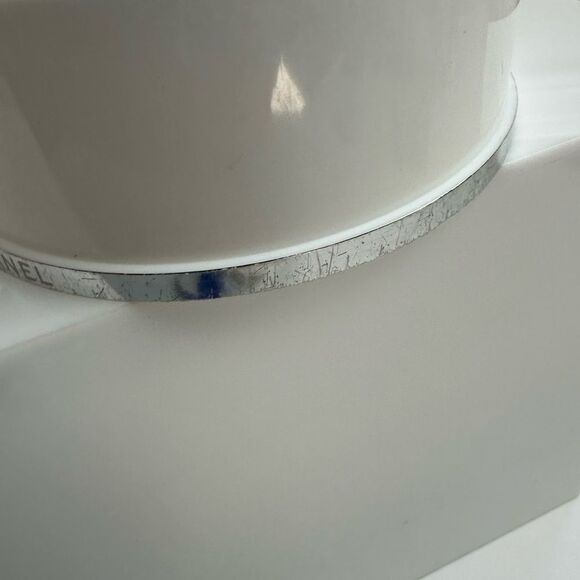 Chanel No 19 Luxury Bath Powder Vintage Round Container Rare Discontinued - Picture 5 of 14